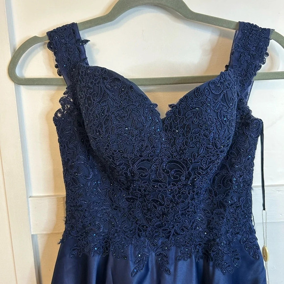 Nwt Dancing Queen Navy Blue Prom Gown - Picture 5 of 5